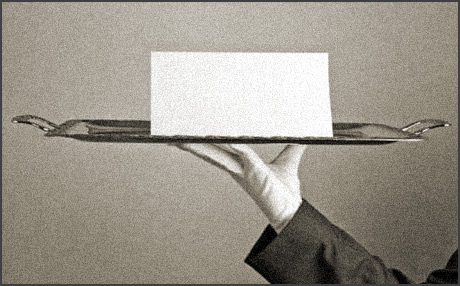 Eine Hand mit Tablett